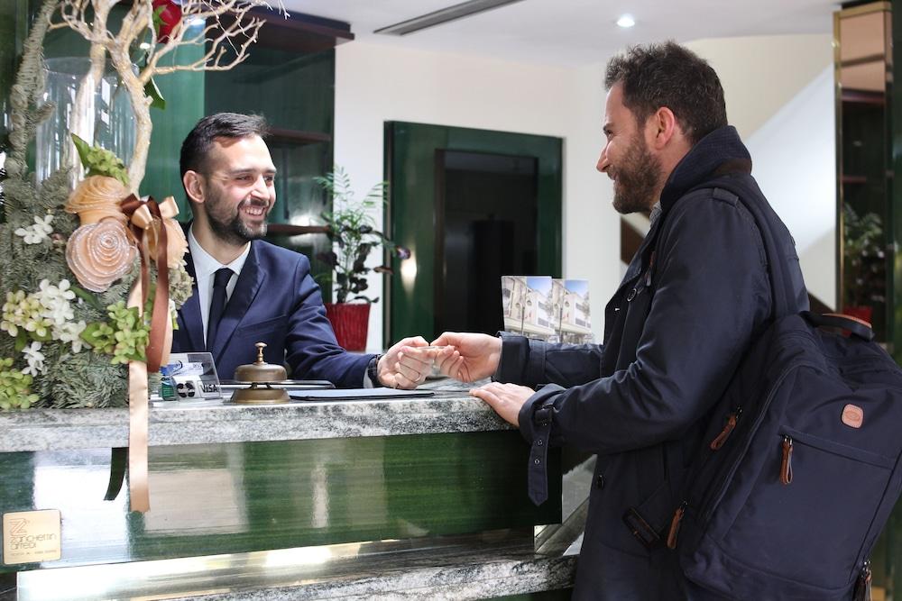 Hotel Cristallo Relais, Sure Hotel Collection By Best Western Tivoli Luaran gambar